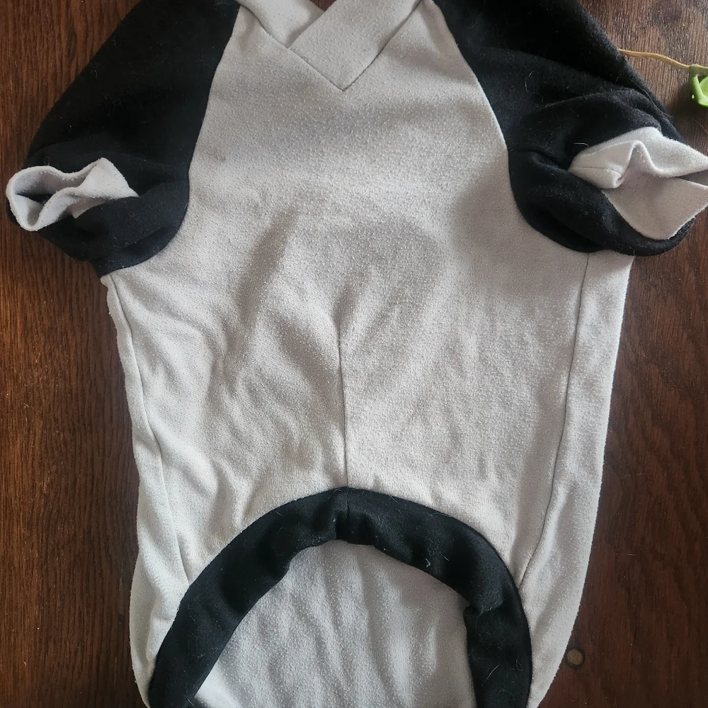 Harley-Davidson Black and Gray Dog Hoodie with Logo